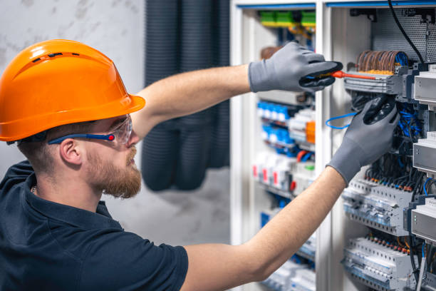 Best Affordable Electrician  in Des Plaines, IL